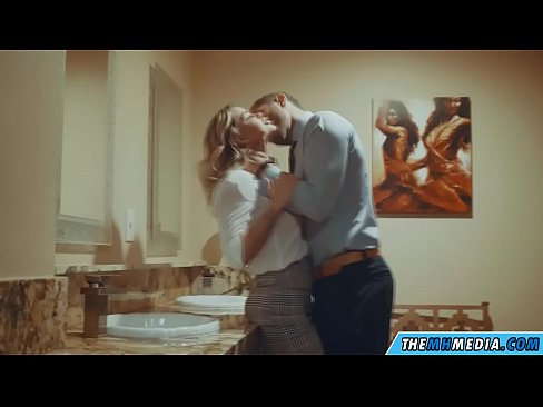 ❤️ Khi một cô gái tóc vàng busty quyến rũ bạn trong một nhà vệ sinh công cộng ❤❌ Beautiful porn ở% vi.freepornhdonlinegay.ru% ❌❤